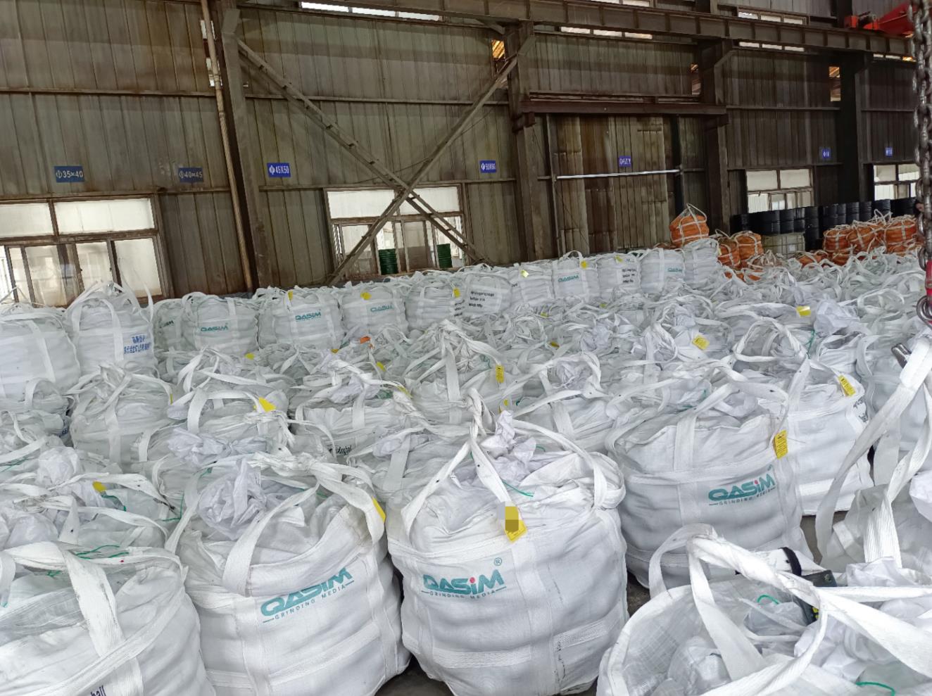 Why choose cast high chrome balls in ore grinding process